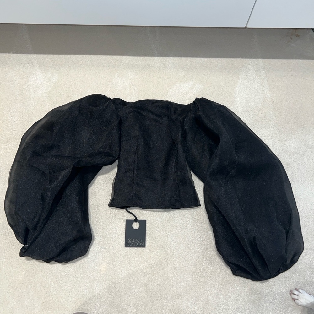 Solace London - Sienna Top in black long sleeve. Size 6